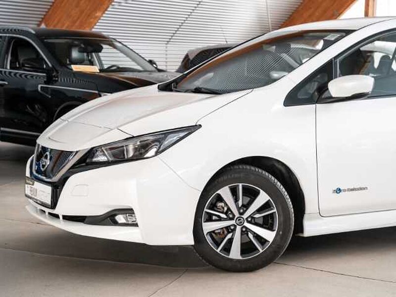 Nissan Leaf Acenta 40 kWh (ZE1) Winterpaket Navi  Apple CarPlay Android Auto Klimaautom